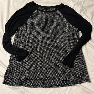 Banana Republic black long sleeve knit shirt